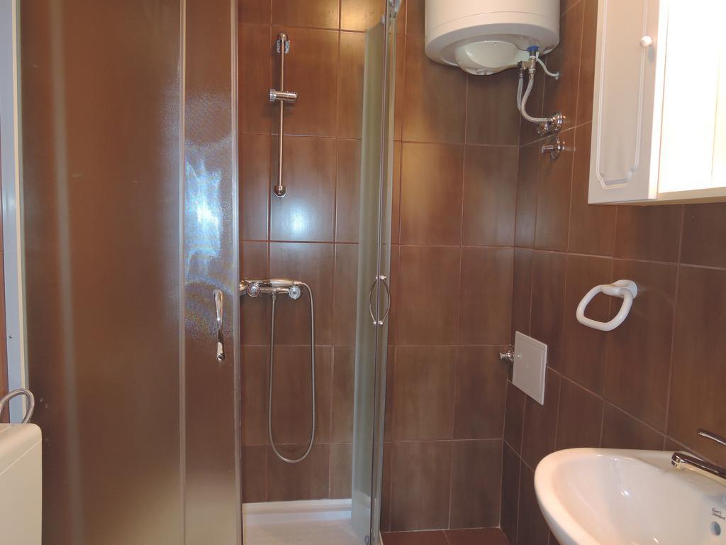 Hostel Kvarner- Private Rooms & Dorms Rijeka Exteriör bild